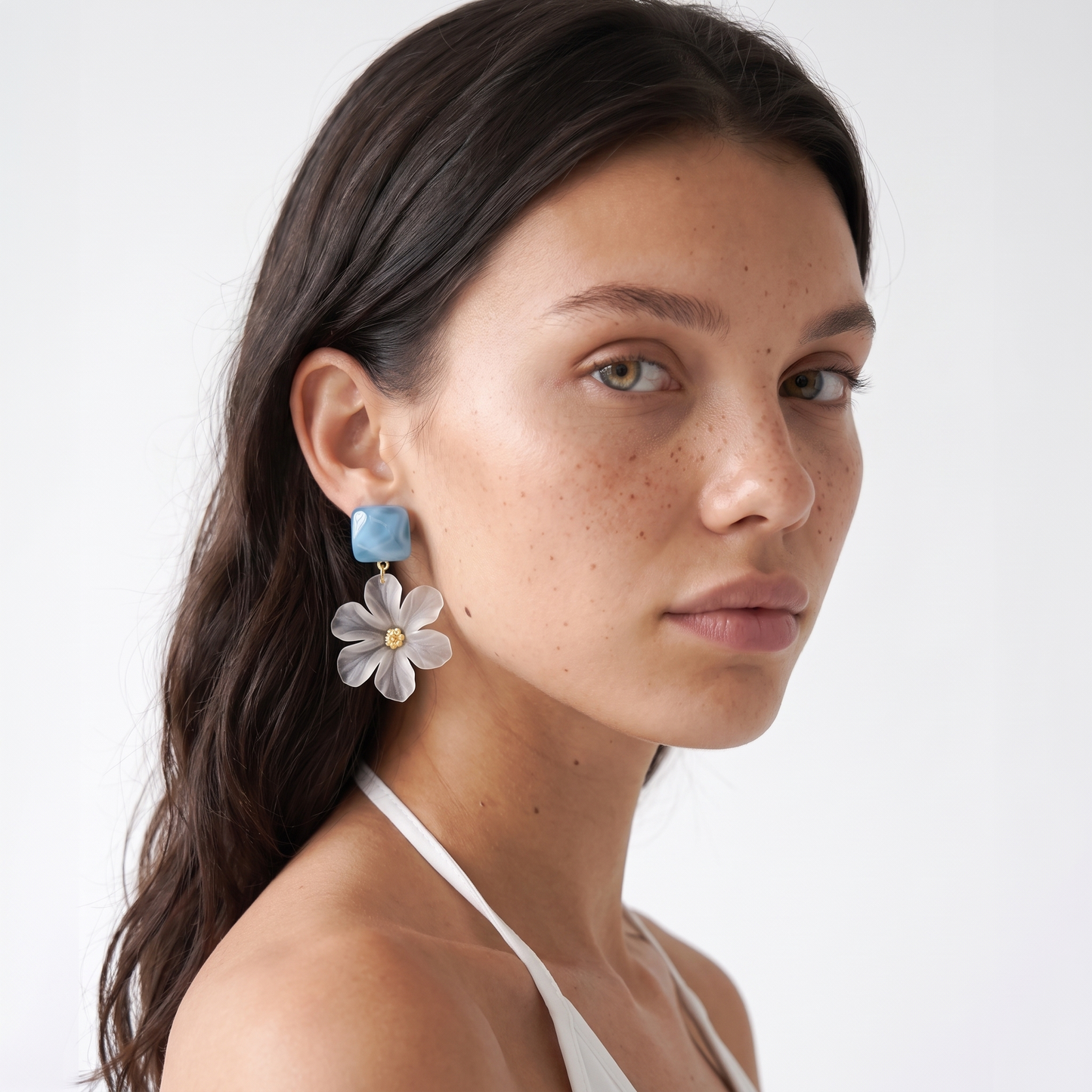Sunoire women s fashion 925 silver drop earrings elegant summer flower design blue geometric beads frosted petals lightweight stylish 02 model wearing blue