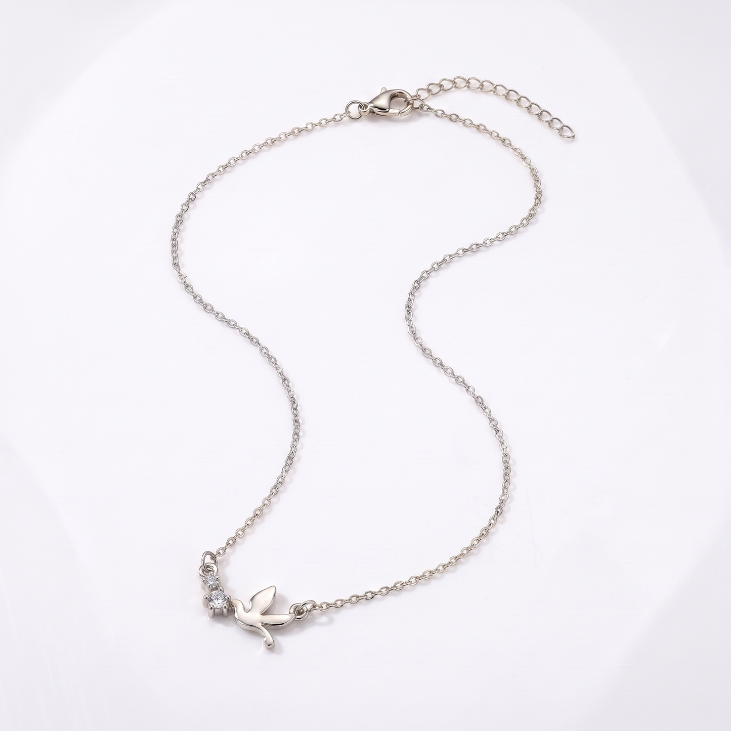 Sunoire wholesale vintage style 18k gold plated o shape chain fashion peace dove pendant necklace stainless steel jewelry for women gift 04 flatlay silver