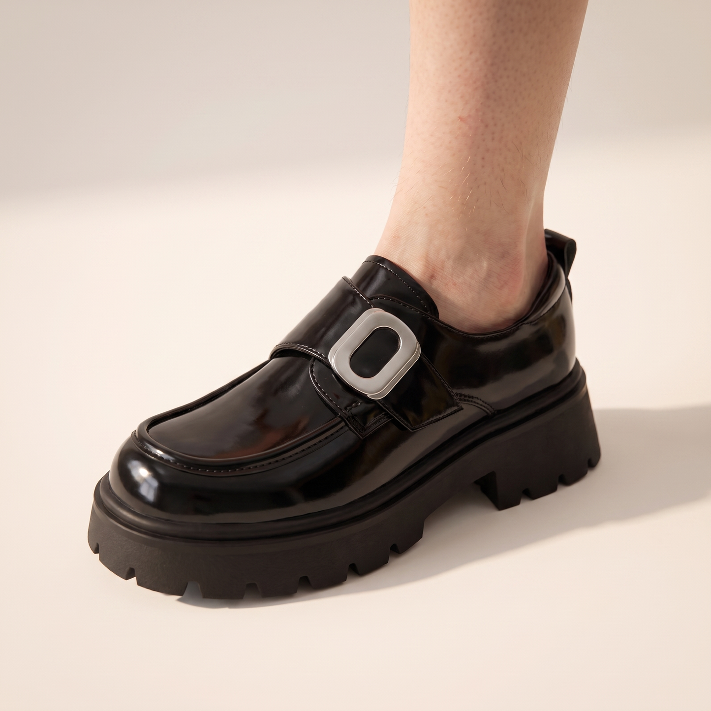Sunoire lola black loafers 04 worn detail black