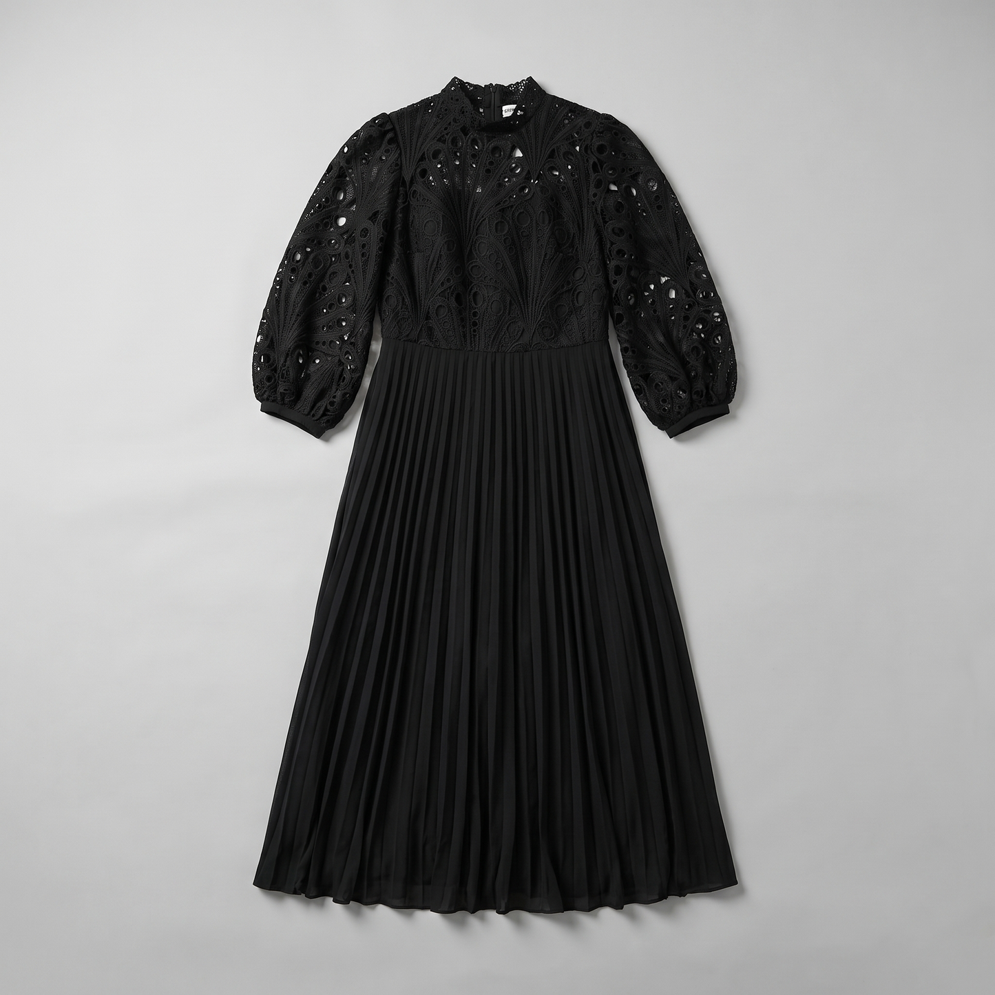 Sunoire d254 black lace pleated dress garment flatlay 01