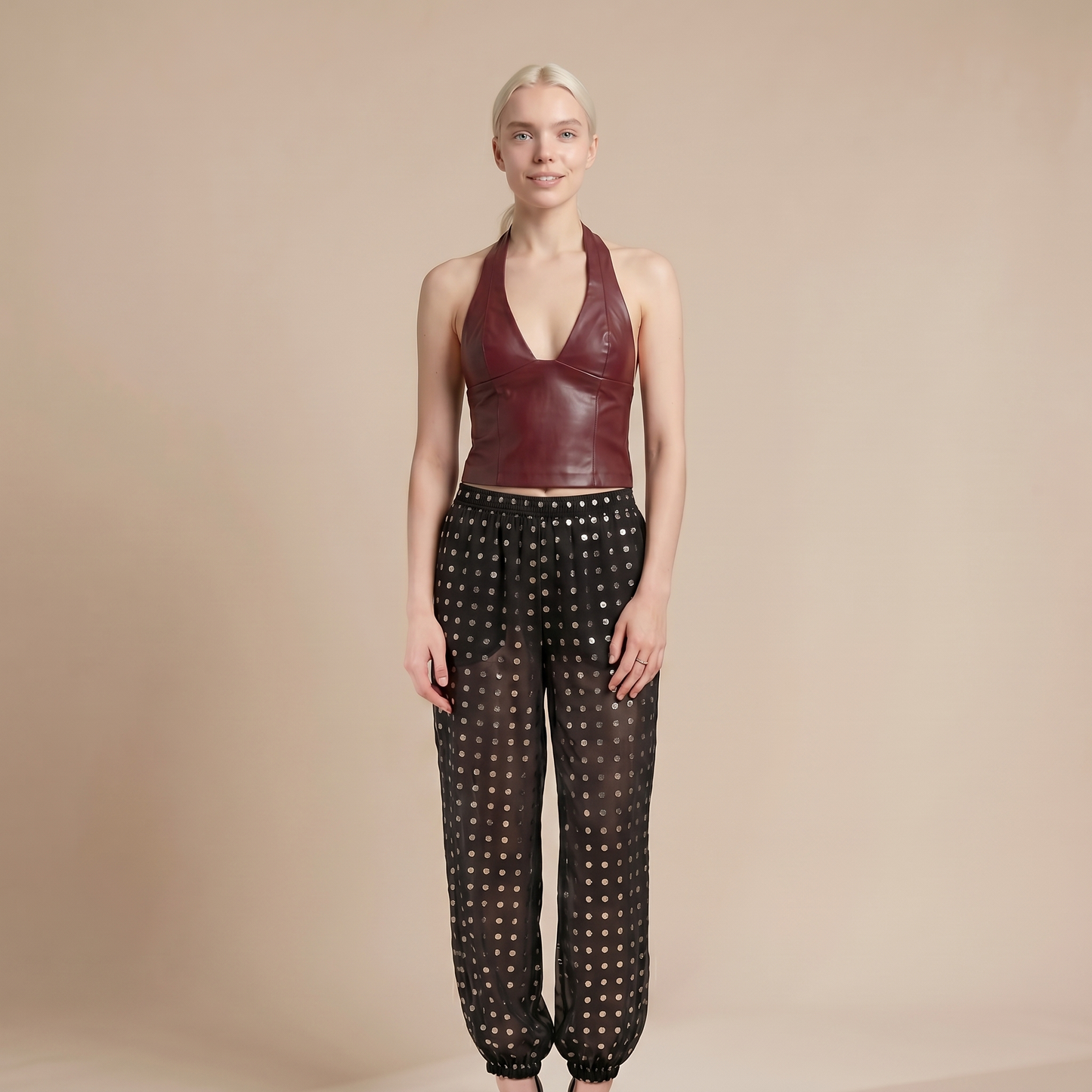Sunoire s17044_black colorway burgundy front crop 01