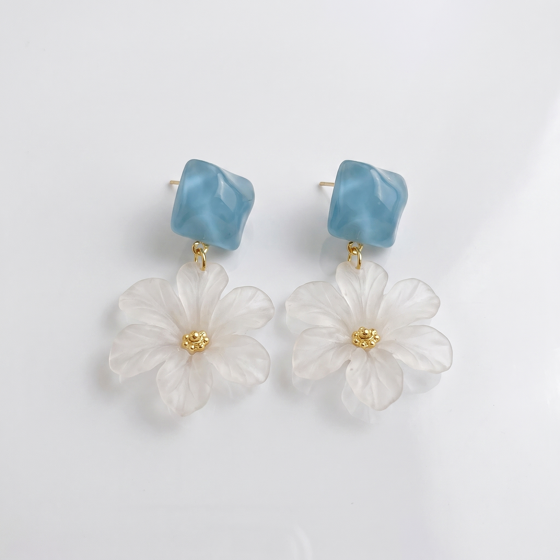 Sunoire women s fashion 925 silver drop earrings elegant summer flower design blue geometric beads frosted petals lightweight stylish 01 flatlay blue