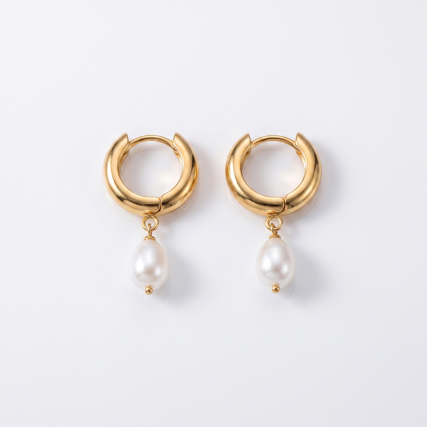 Sunoire emanco earring wholesale vintage glamorous irregular pendant earrings natural freshwater pearls casual luxury gift earrings 01 flatlay gold