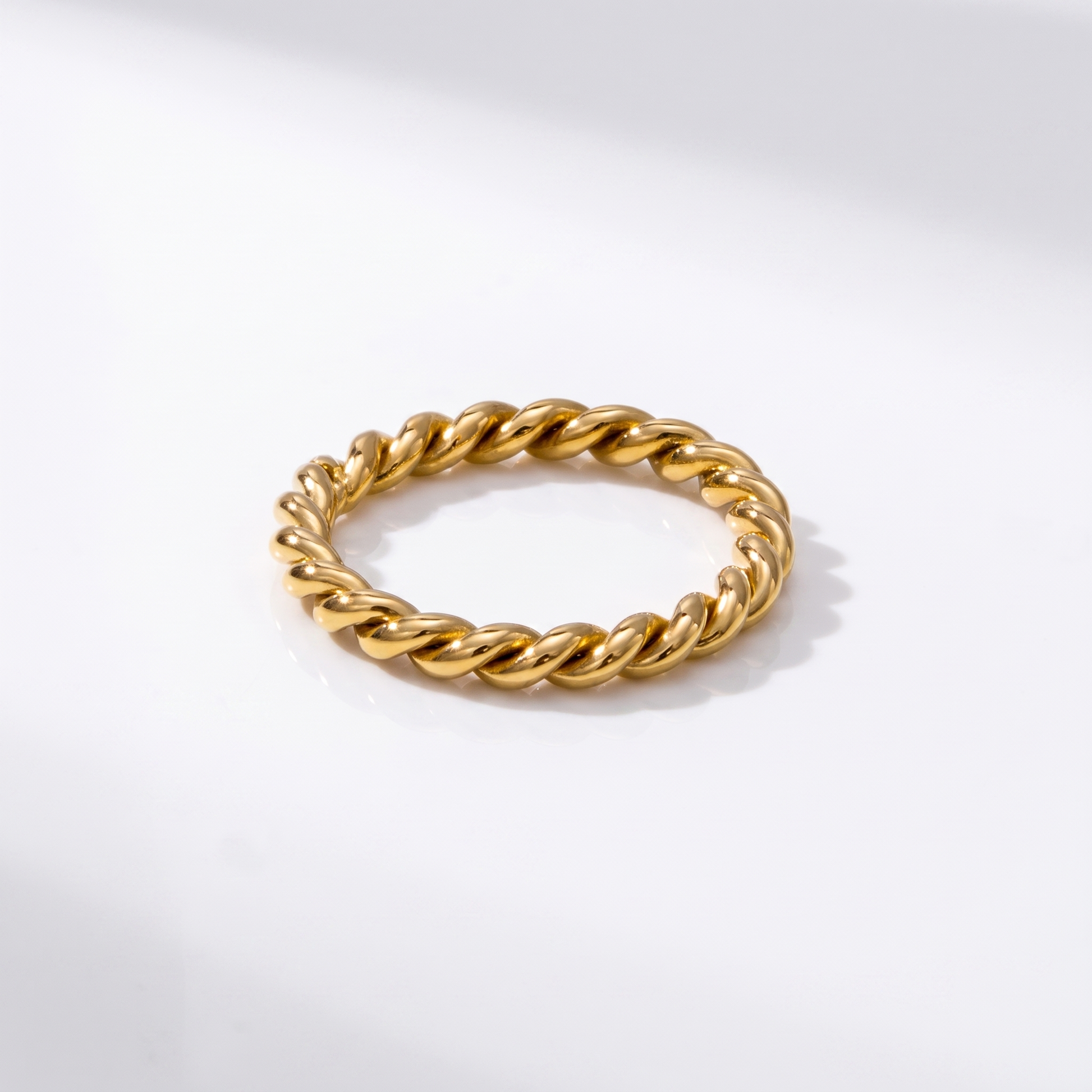 Sunoire yf2790 wholesale minimalist 18k pvd gold plated tarnish free jewelry stainless steel thick twist wave finger ring for women 01 flatlay gold