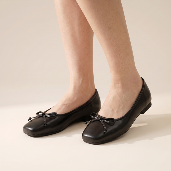 Sunoire esme black loafers 01 three quarter black