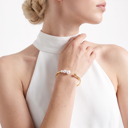 Sunoire high quality stainless steel pearl bracelet women s open adjustable bracelet does not fade titanium steel bracelet jewelry gift 02 model wearing gold