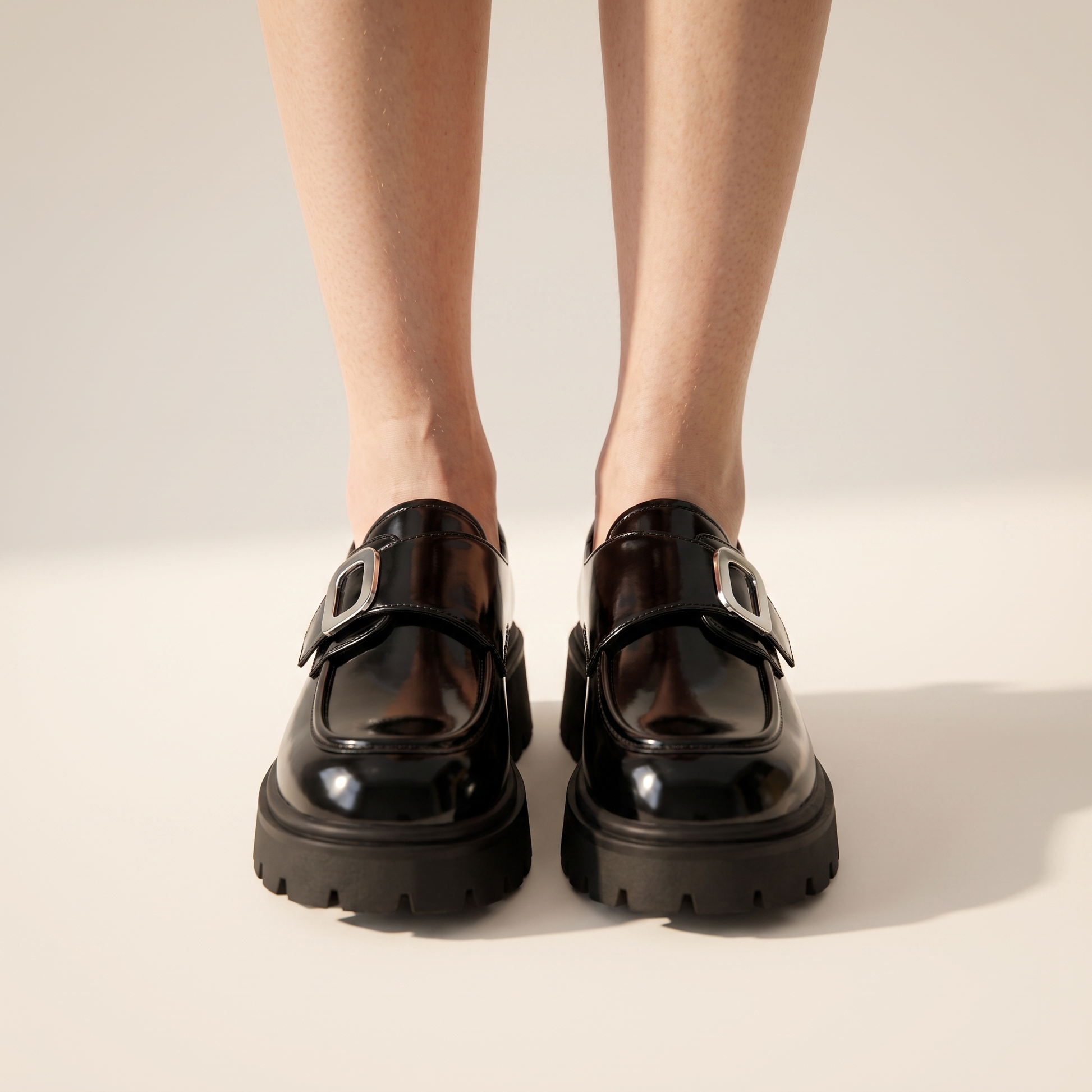 Sunoire lola black loafers 02 worn hero black