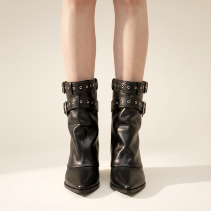 Sunoire celeste black boots 02 worn hero black