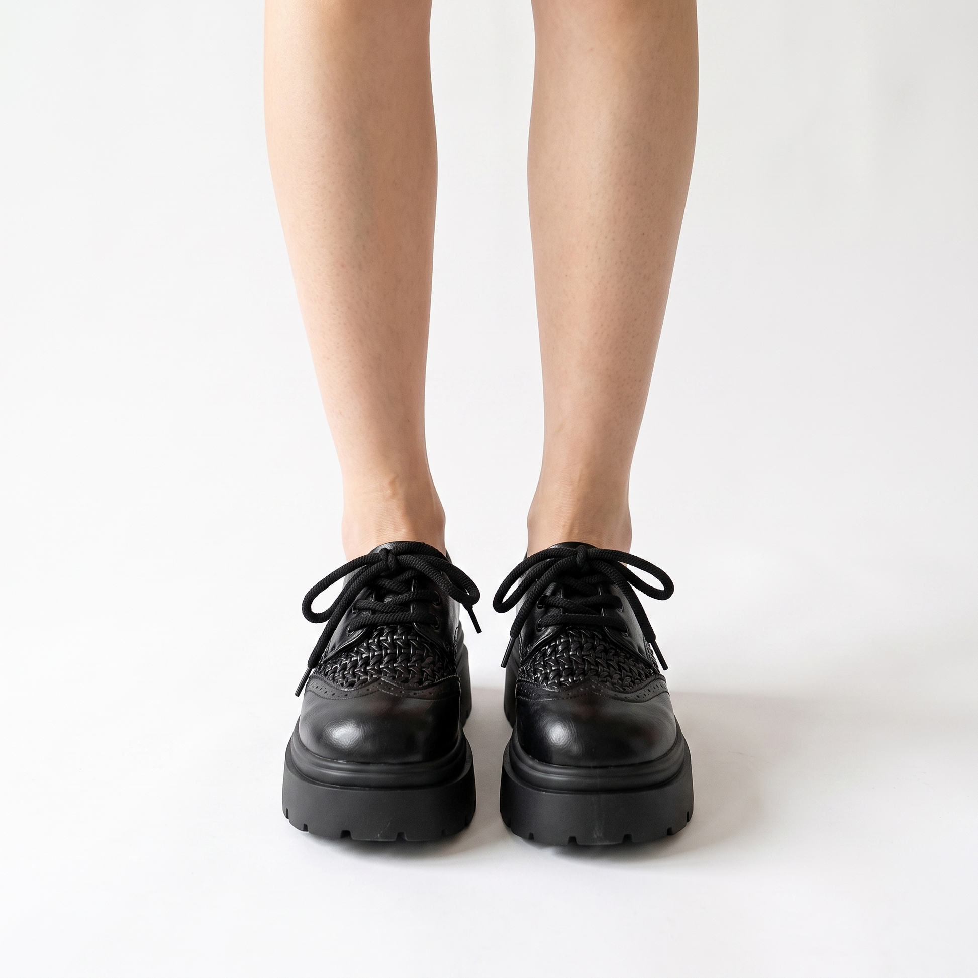 Sunoire caprice black lace up shoes 02 worn hero black