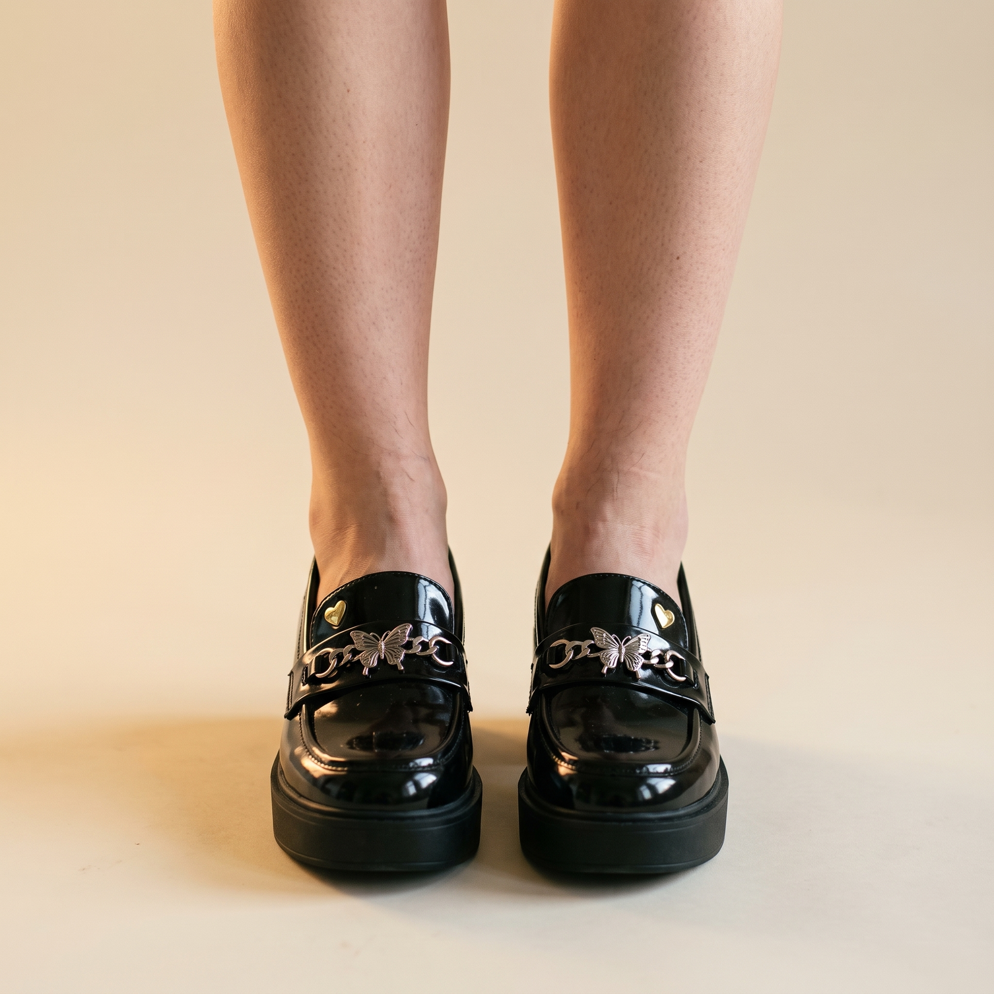 Sunoire ronna black loafers 02 worn hero black