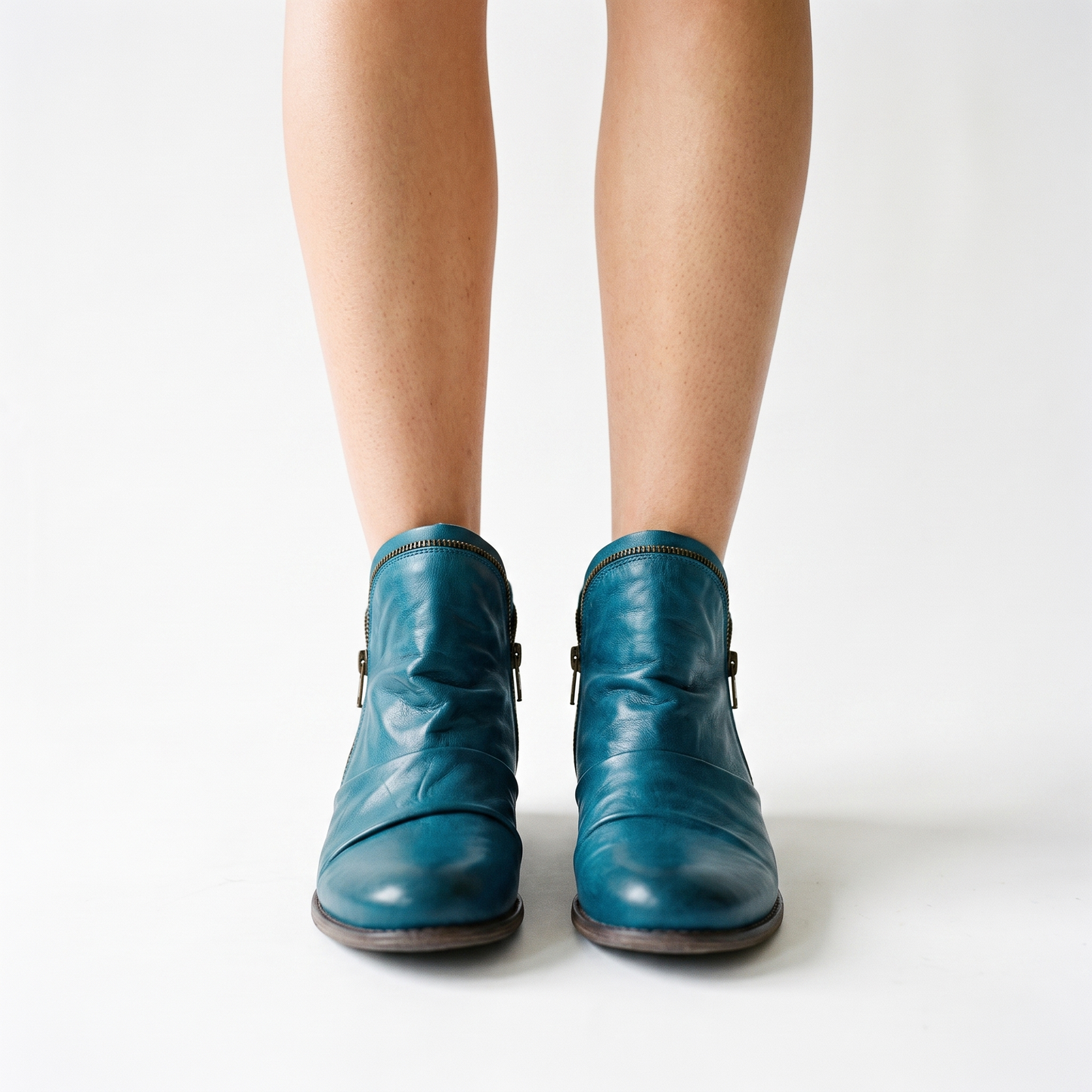 Sunoire navajo 02 worn hero blue