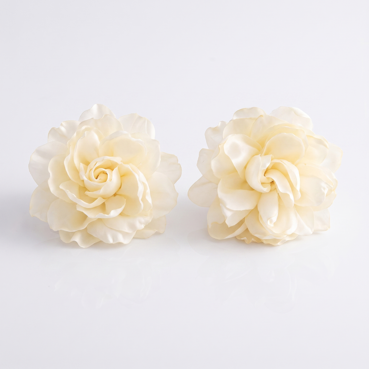 Sunoire exaggerated design big fabric flower earrings for women fashion niche artistic style simulation flower statement earrings 03 flatlay beige