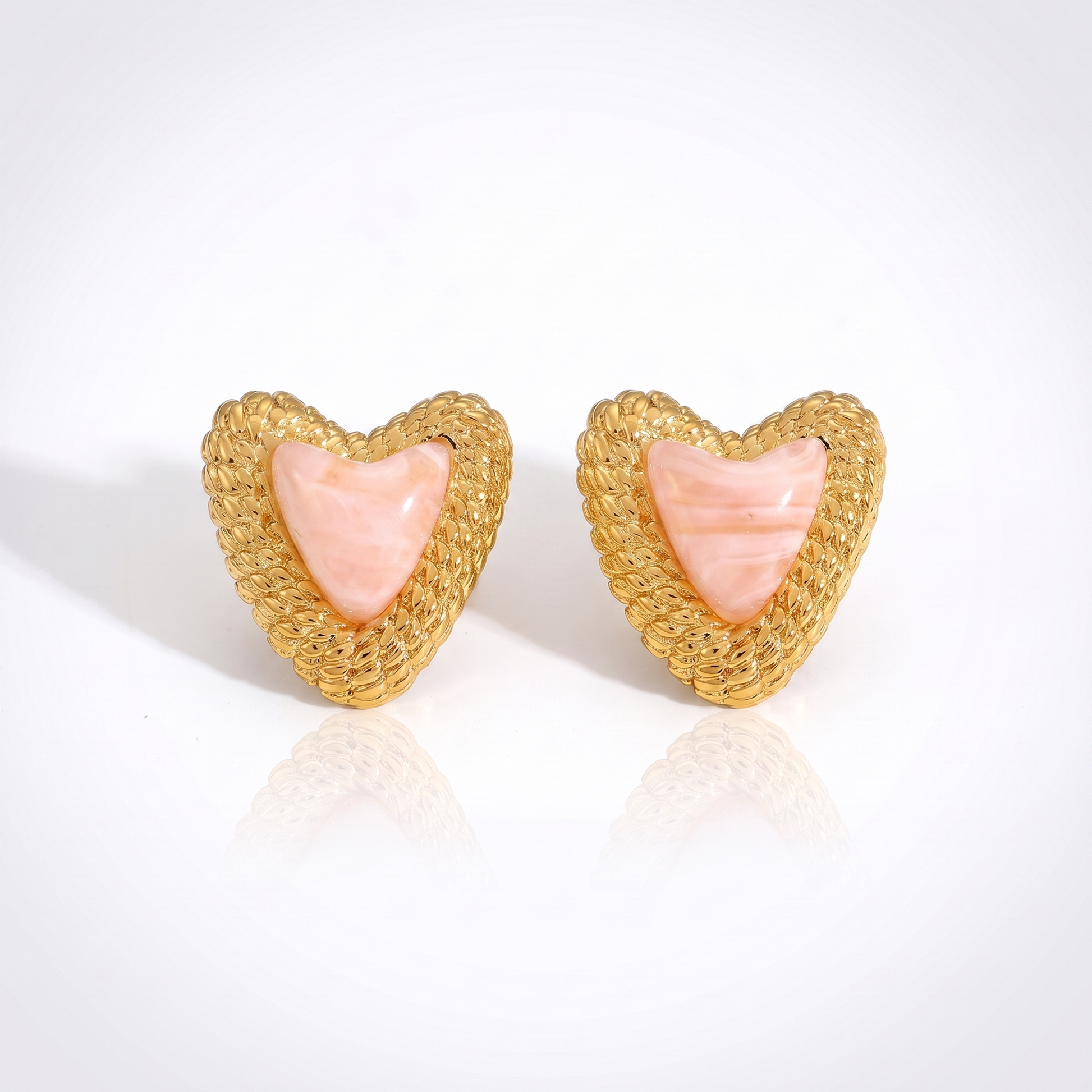 Sunoire european and american women 18k high quality gold earrings creative irregular pendant leaf earring fashion personalized jewelry 03 flatlay coral