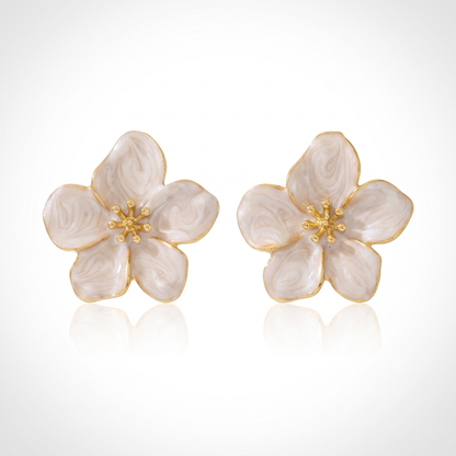 Sunoire new arrival summer atmosphere simple temperament gold plated earrings fashion oil drop flower stud earrings gifts for women 03 flatlay ivory