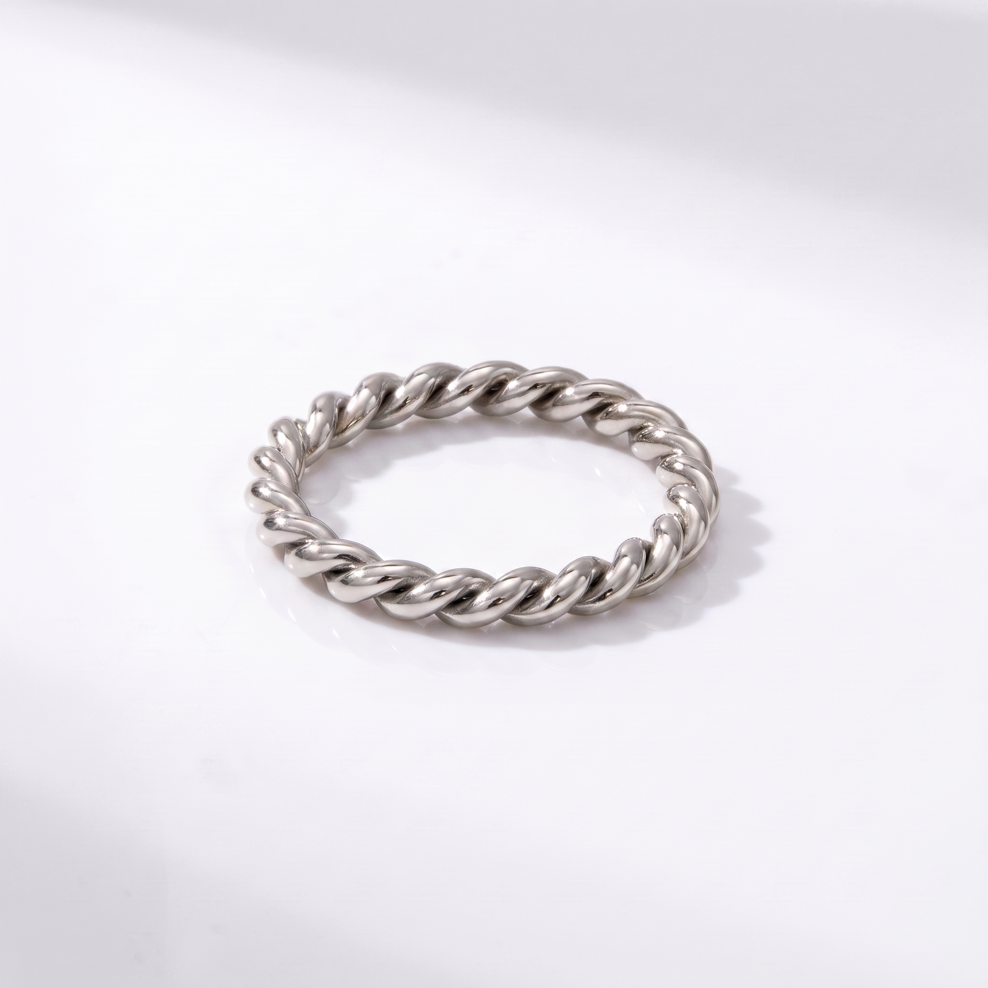 Sunoire yf2790 wholesale minimalist 18k pvd gold plated tarnish free jewelry stainless steel thick twist wave finger ring for women 03 flatlay silver
