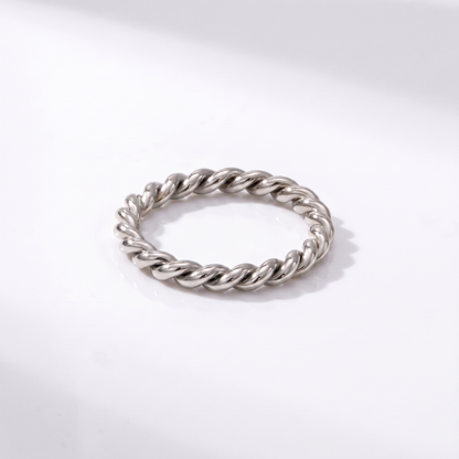 Sunoire yf2790 wholesale minimalist 18k pvd gold plated tarnish free jewelry stainless steel thick twist wave finger ring for women 03 flatlay silver