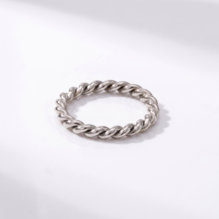 Sunoire yf2790 wholesale minimalist 18k pvd gold plated tarnish free jewelry stainless steel thick twist wave finger ring for women 03 flatlay silver