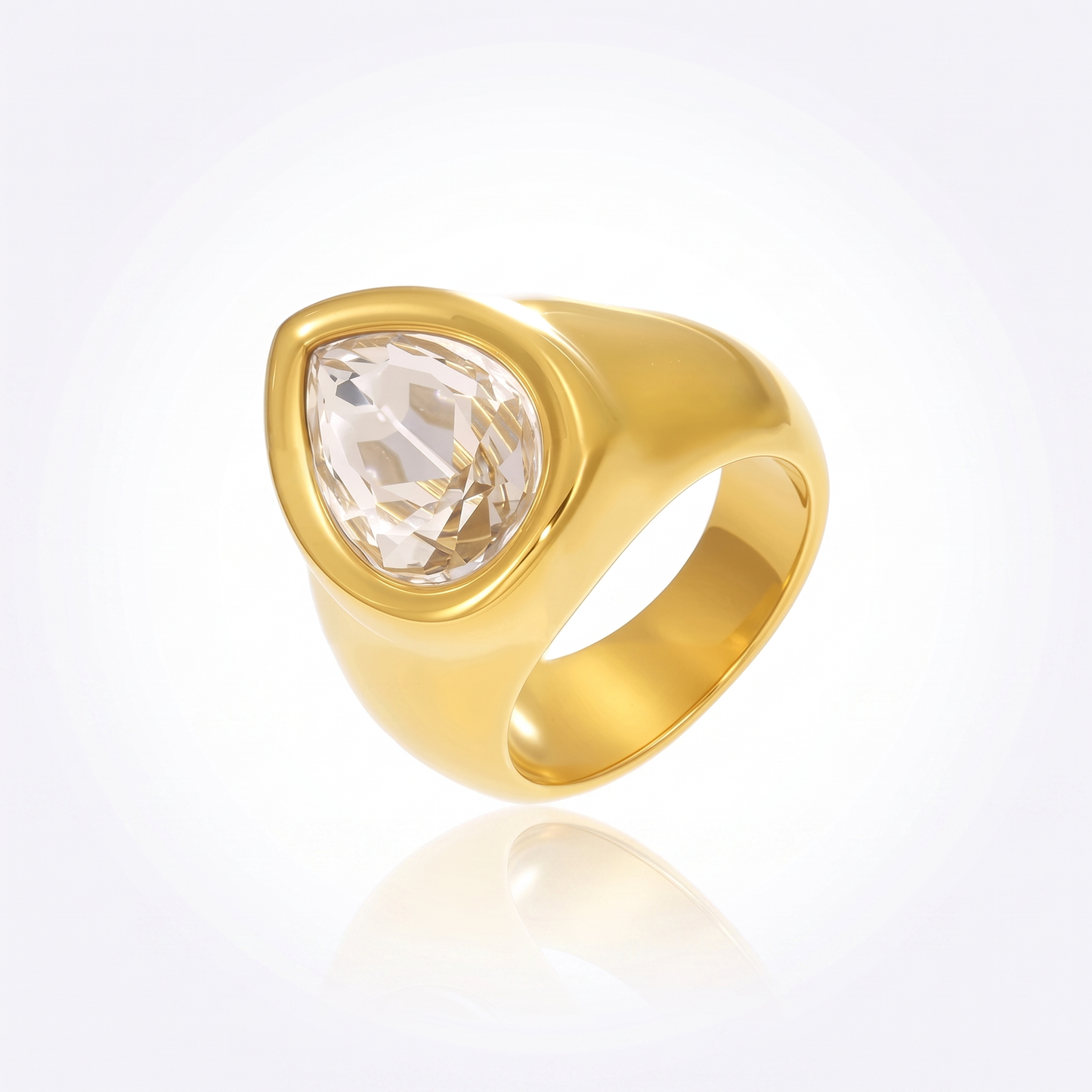 Sunoire wholesale luxury 18k gold stainless steel fashion rings for women water drop shaped czech diamond zircon jewelry 04 flatlay goldwhite