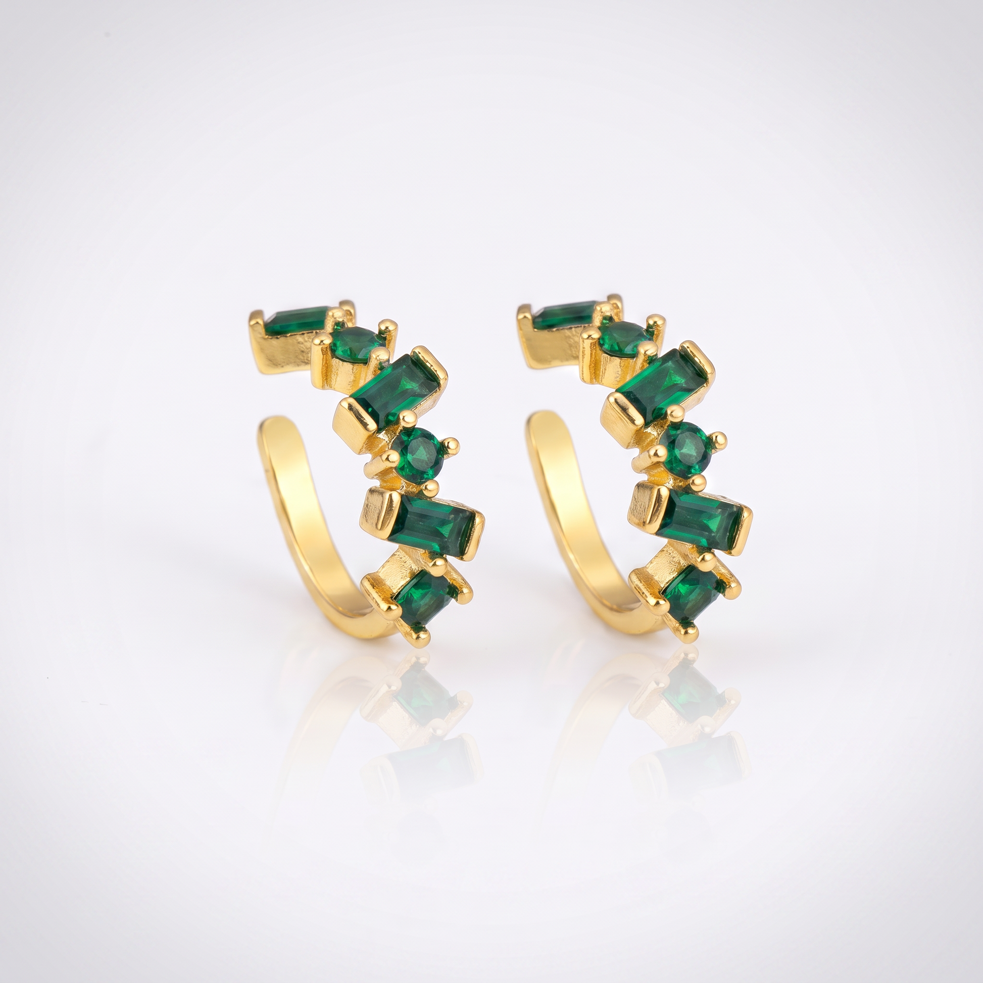 Sunoire qiku popular ear clip earrings no piercing cartilage 5 colors crystal women elegant aesthetic cubic zirconia copper jewelry gift 04 flatlay green