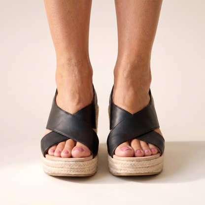 Sunoire aroven black sandals 04 worn detail black