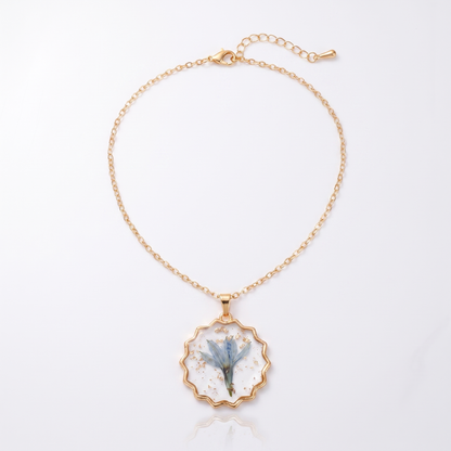 Sunoire non tarnish 18k gold plated korean bohemian pastoral small fragmented fashion dried flower charms pendant necklace for women 10 flatlay scalloped blue foil