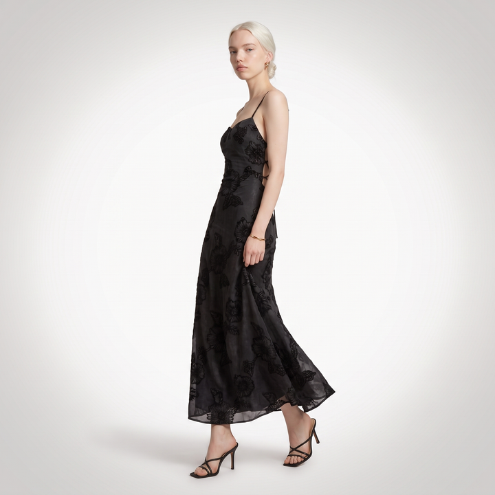 Sunoire 2026 fashionable elegant sexy maxi sleeveless ladies embroidered slim backless lace up long dress three quarter 01