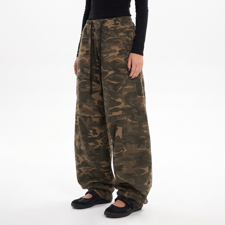 Sunoire american style camouflage pants for women and men spring new design high waist straight leg loose and casual denim pants bottom front crop 01