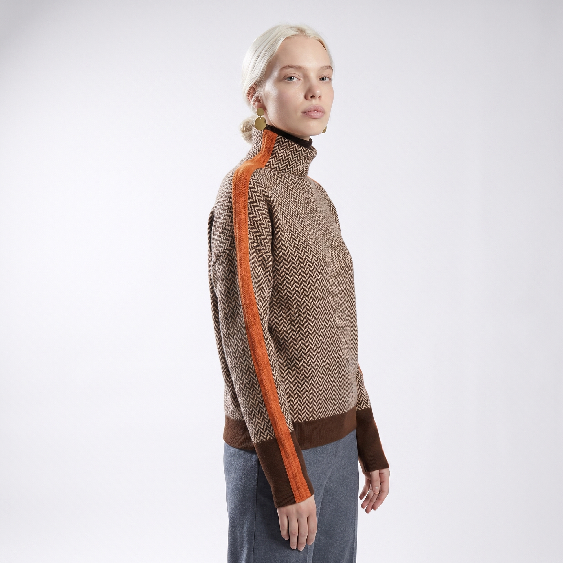 Sunoire anita elegant cashmere turtleneck sweater top crop 3q 01