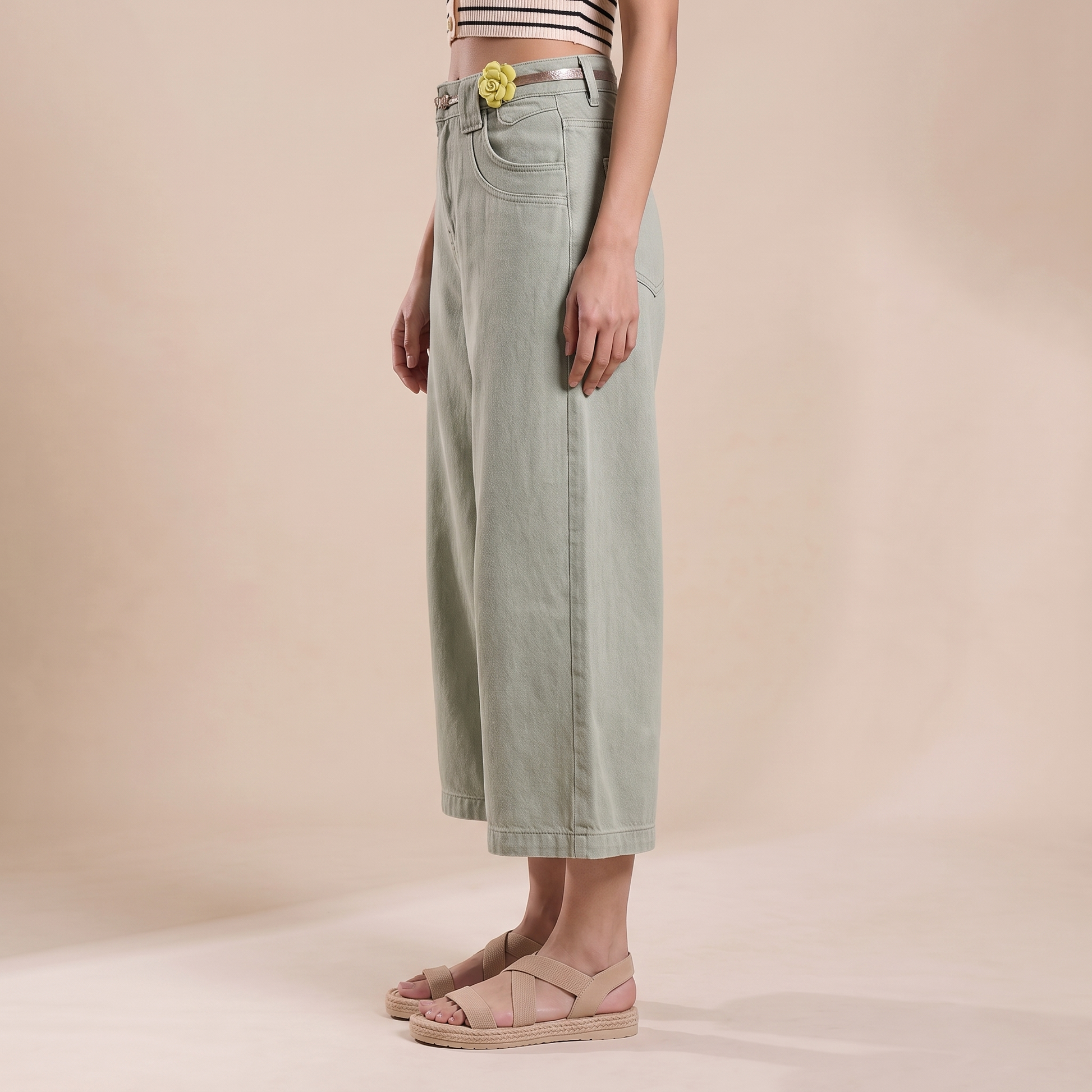 Sunoire avital pants bottom side crop 01