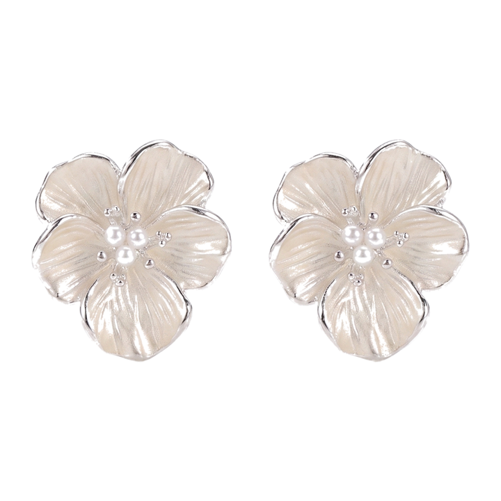 Sunoire minimalist floral earrings with 3d flower design for ladies trendy sweet cool style individual jewelry look item 01 flatlay white
