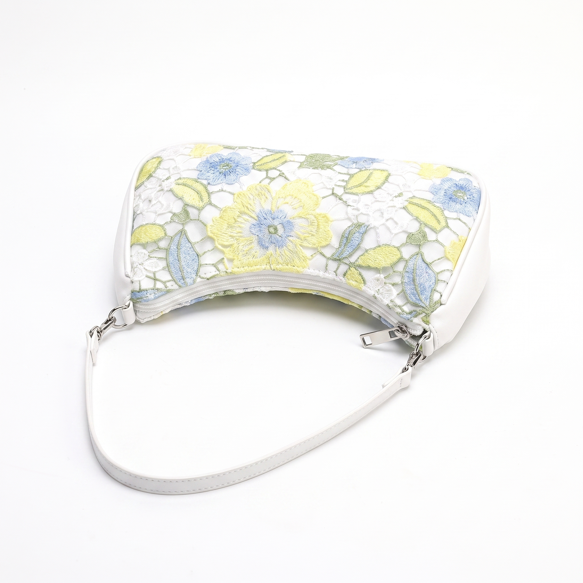 Sunoire bag 04 lace crescent 01 front