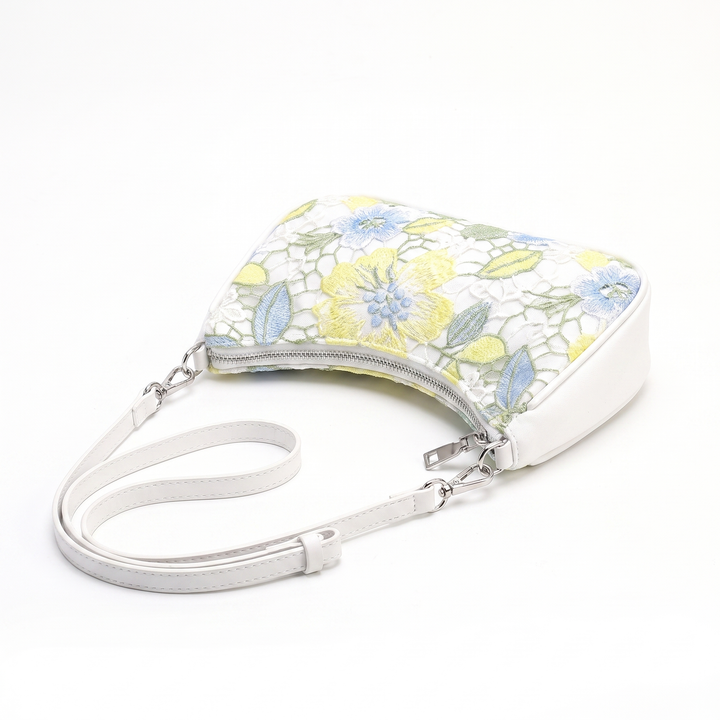 Sunoire bag 04 lace crescent 02 three quarter