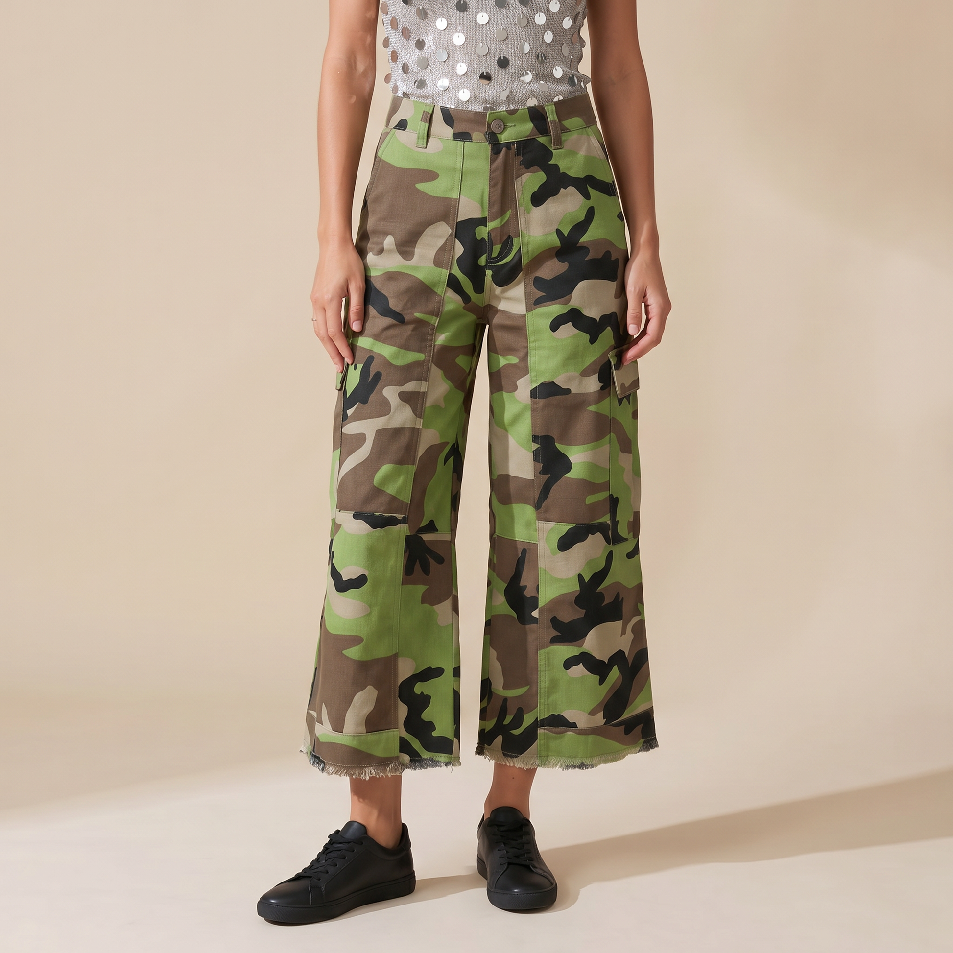 Sunoire bianca pants bottom front crop 01