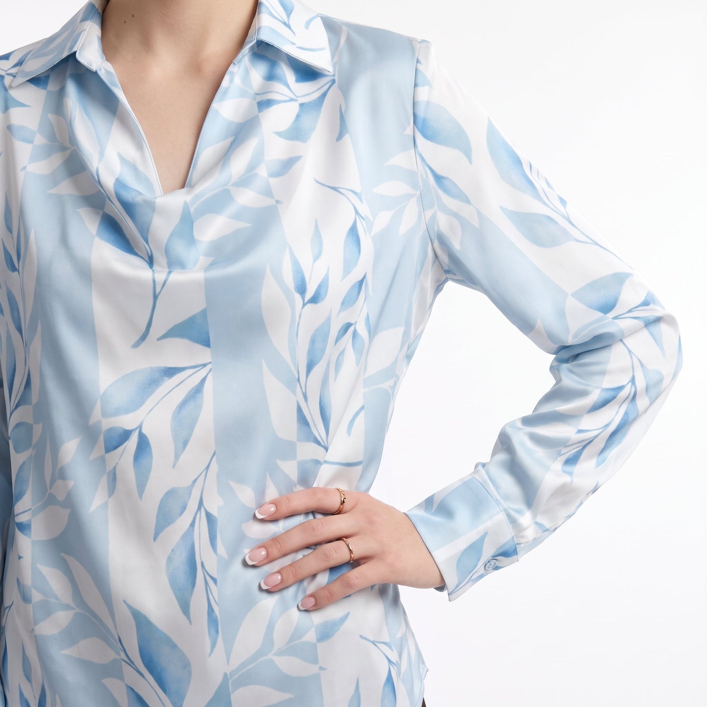 Sunoire brooklyn colorway light blue floral front crop 01