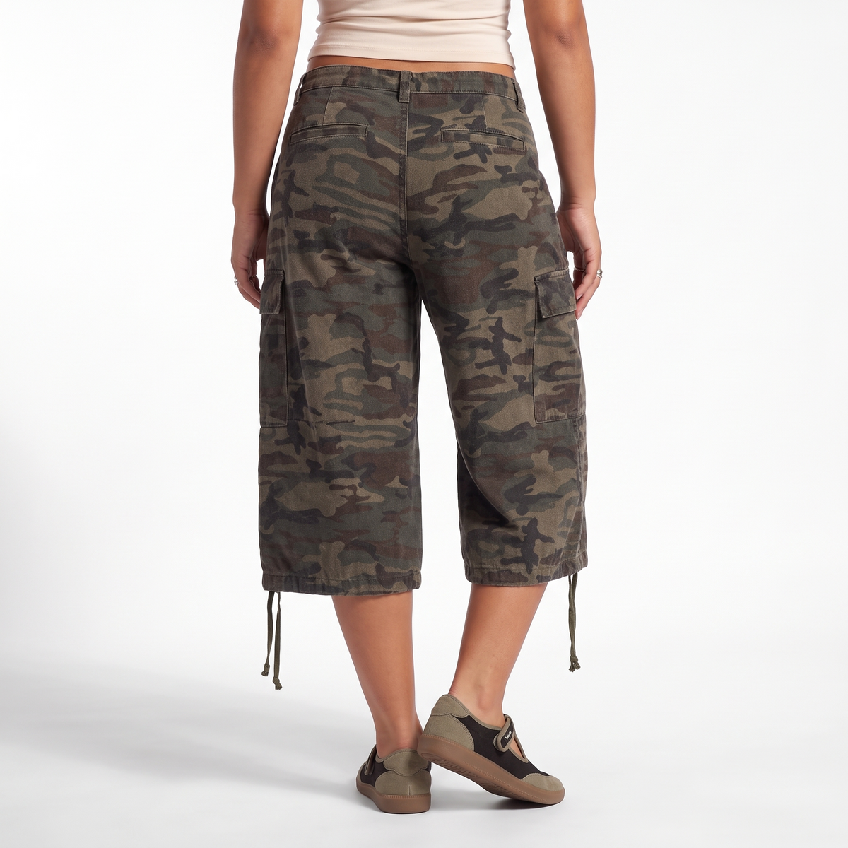 Camo Print Drawstring Cargo Shorts, Baggy Knee Length Casual Shorts, Back
