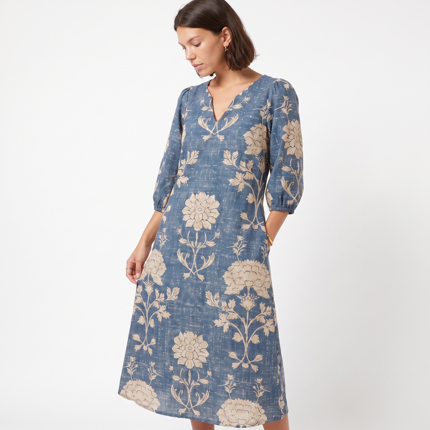 Sunoire cla womens blue boho vintage floral v neck pocket midi dress three quarter 01