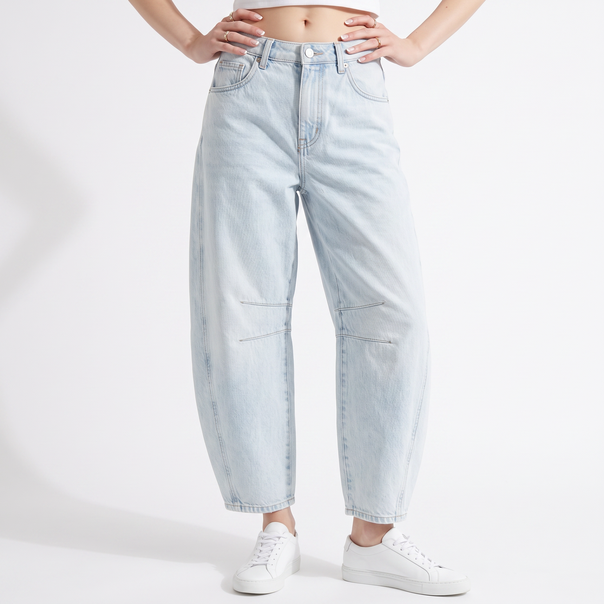 Sunoire wide-leg barrel cargo jeans Light Blue colorway front crop
