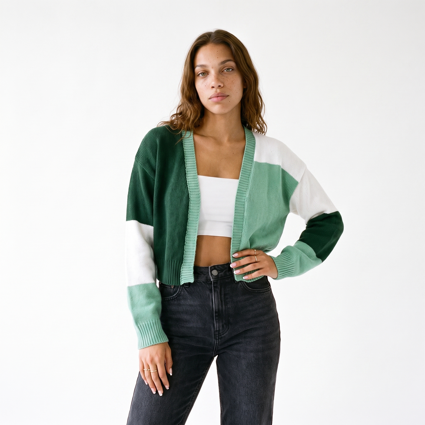 Sunoire cropped colour block cardigan colorway green front crop 01