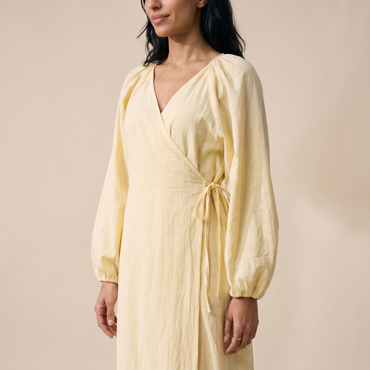 Sunoire cynzia yellow dress worn detail 01