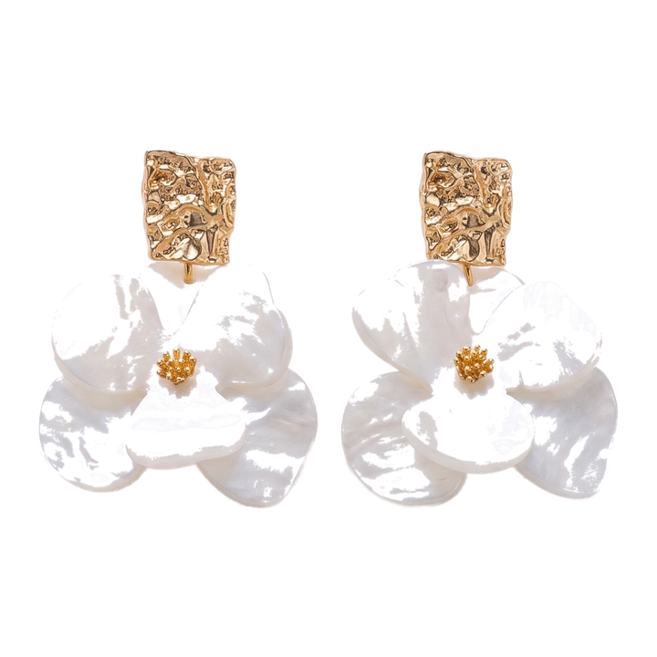 Sunoire stylish fashion jewelry earrings silver needle acrylic flowers earrings for women fine stud earrings 01 flatlay white