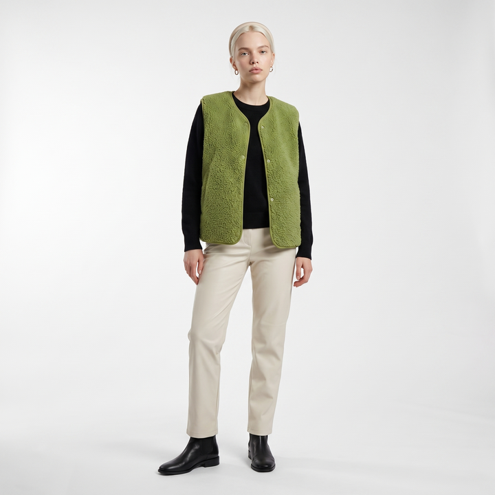 Sunoire elowen sherpa fleece comfort vest front hero 01