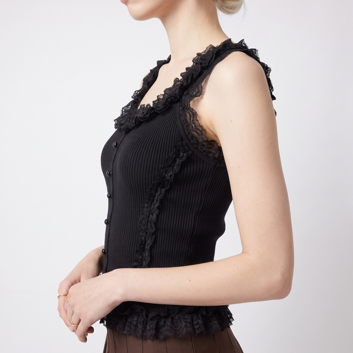 Sunoire esme black lace top top side crop 01