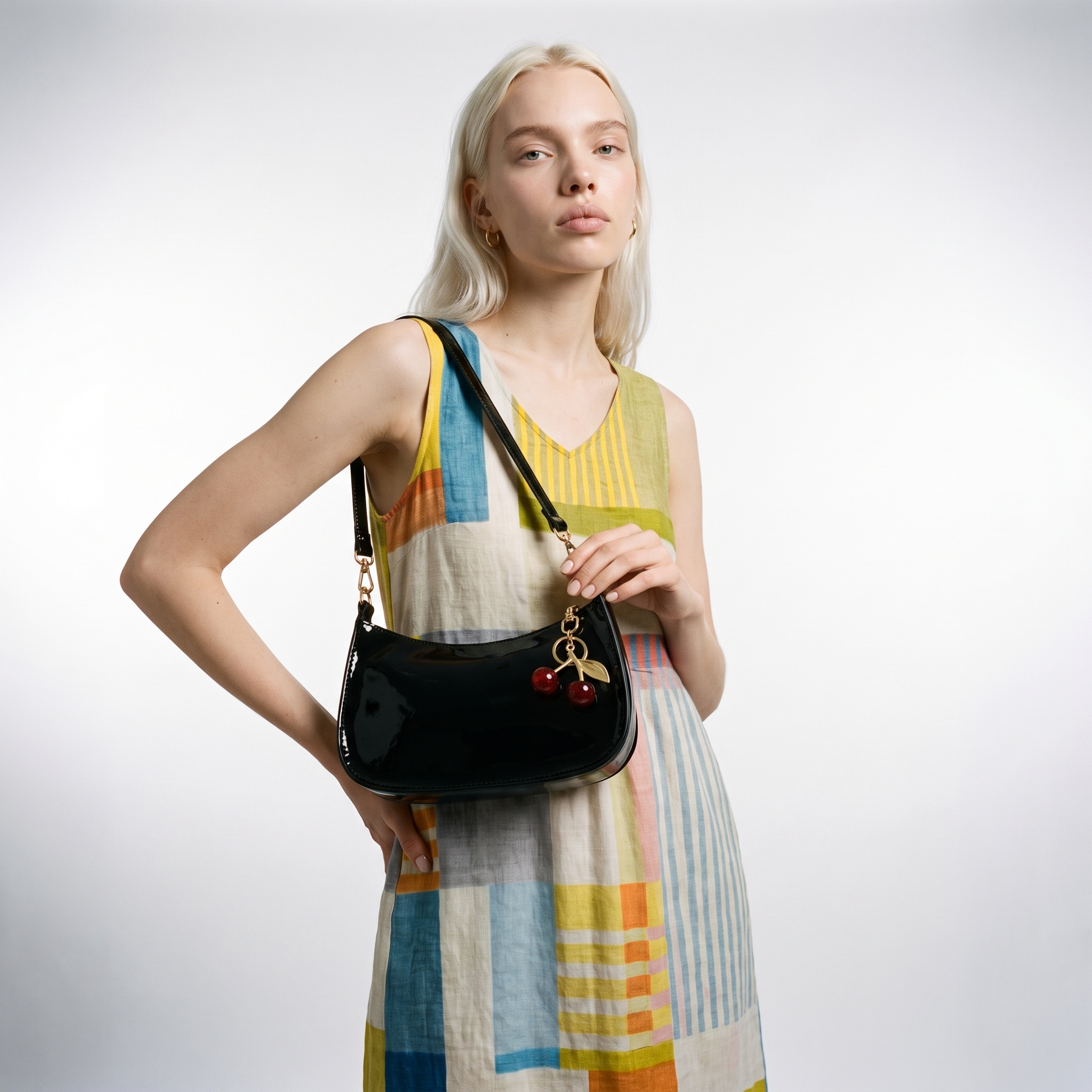 Sunoire esme black patent baguette bag 03 detail