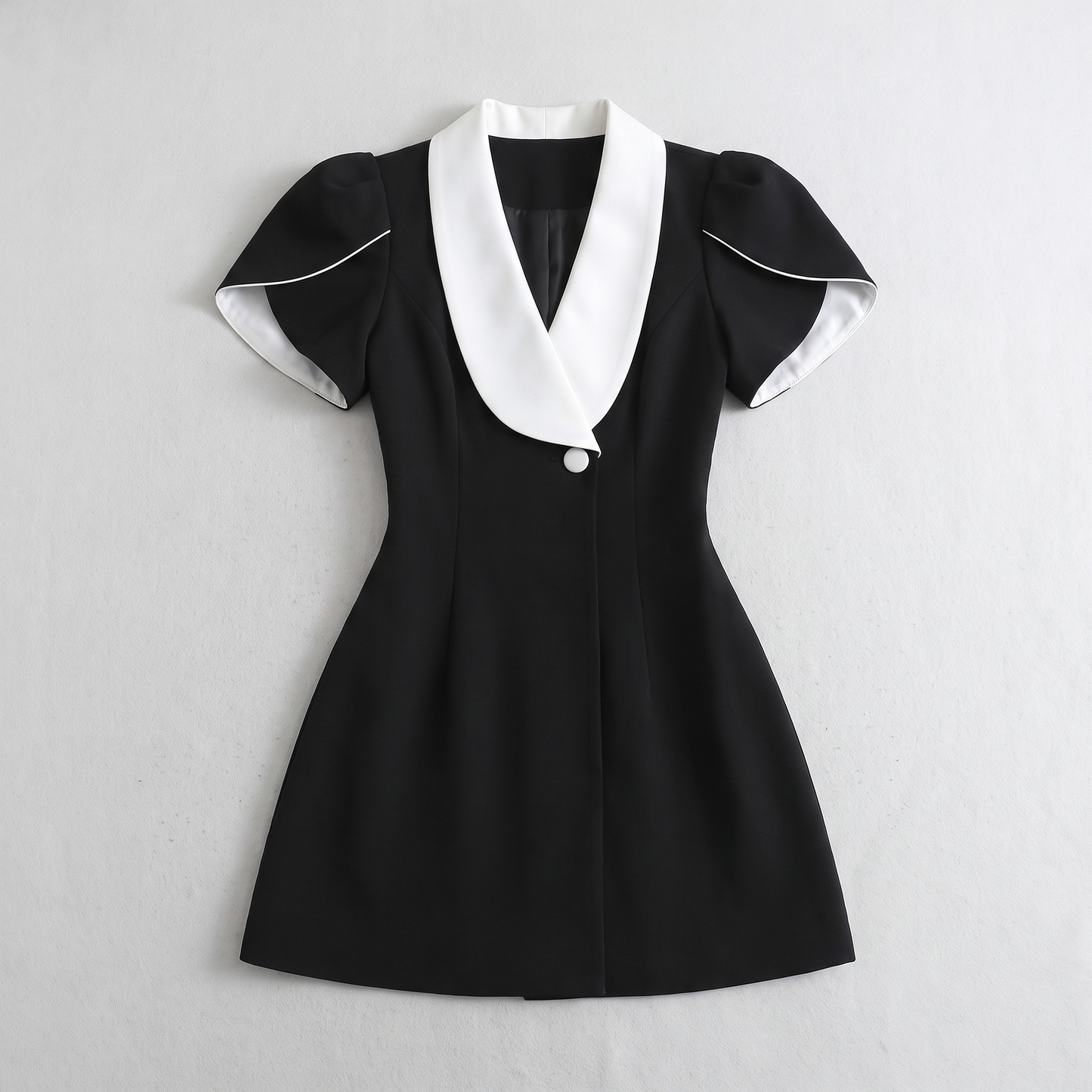 Sunoire guilia black dress garment flatlay 01