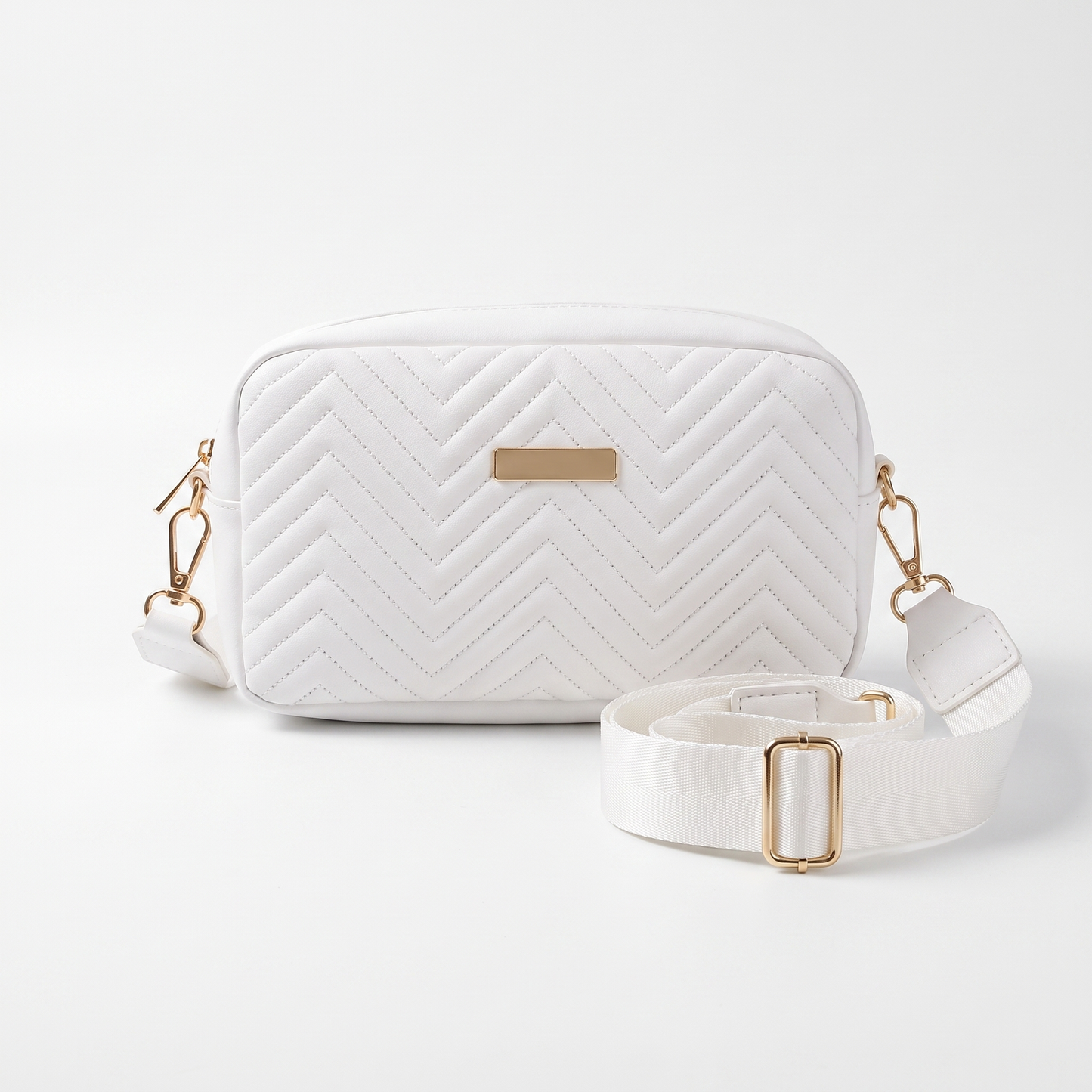 Sunoire harlow black quilted camera bag colorway white front hero 01
