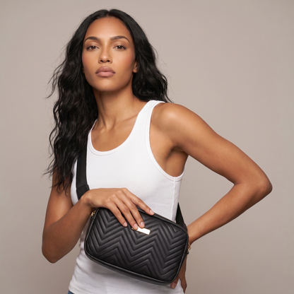 Sunoire harlow black quilted camera bag worn detail 01