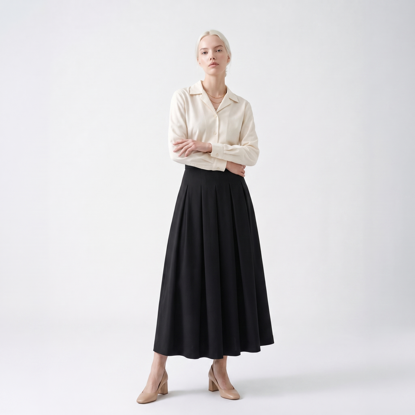 Sunoire heidi mode hochtaillierter faltenrock aus wolle colorway black front hero 01