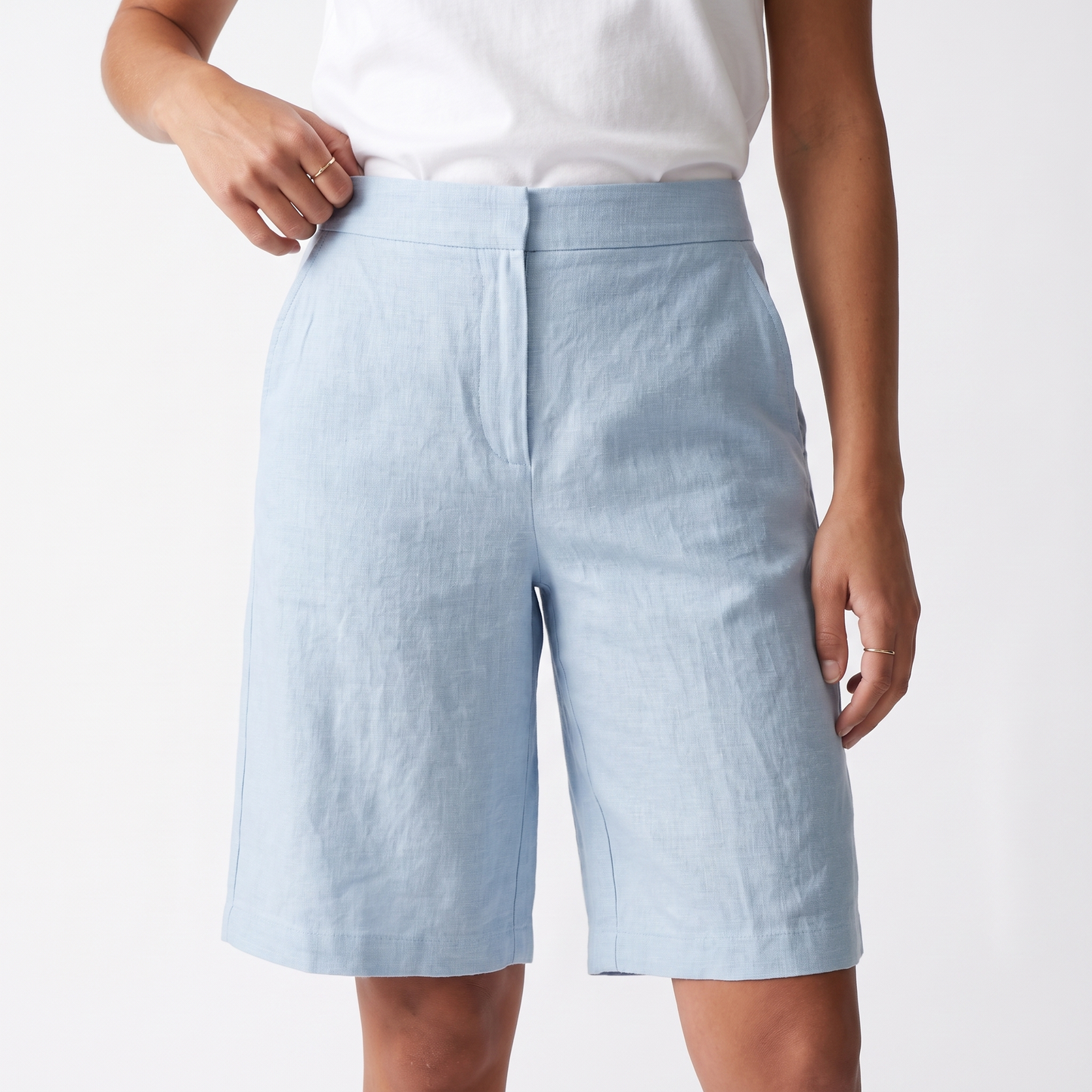 Sunoire high waist bermuda shorts wide leg cotton blend summer shorts colorway light blue front crop 01