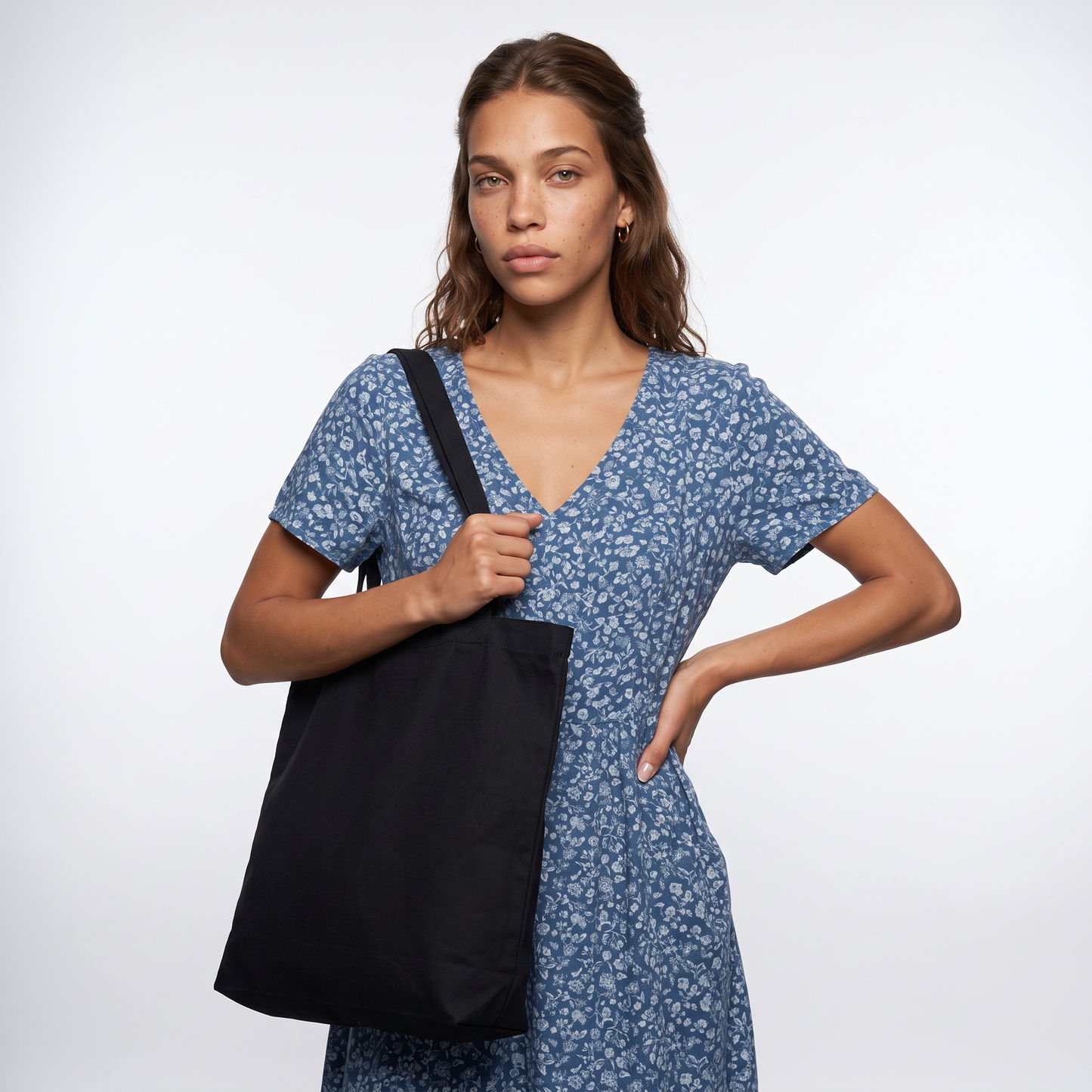 Sunoire iris black canvas tote bag 03 detail