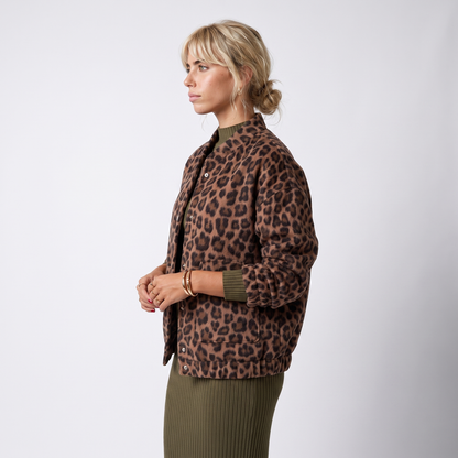 Sunoire leopard print bomber jacket with snap button front top side crop 01